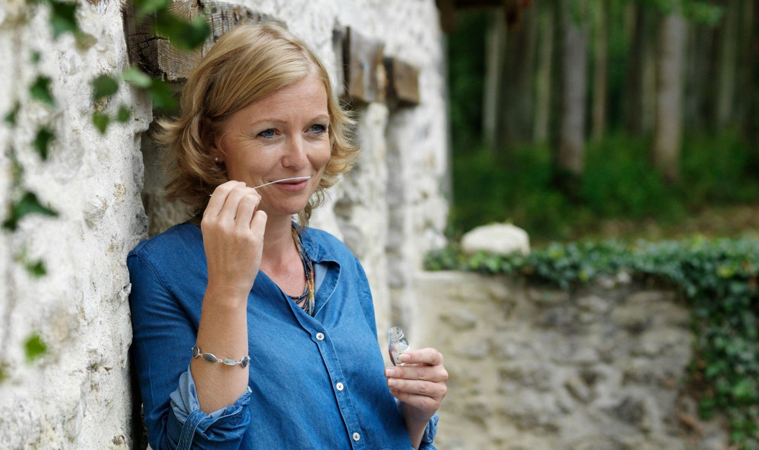 Comment l'aromaparfumerie® utilise les odeurs pour influencer notre énergie et notre humeur